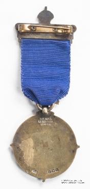 Знак RMIB 1936. STEWARD ROYAL MASONIC INSTITUTION FOR BOYS.  – Королевский Масонский институт для мальчиков.