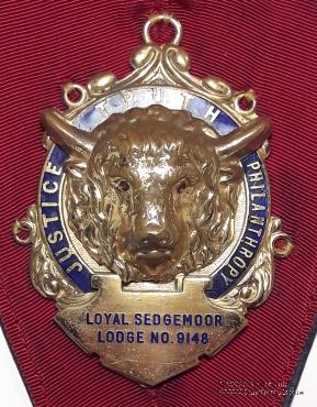 Церемониальная нашейная лента Ложи LOYAL SEDGEMOOR LODGE № 9148. 