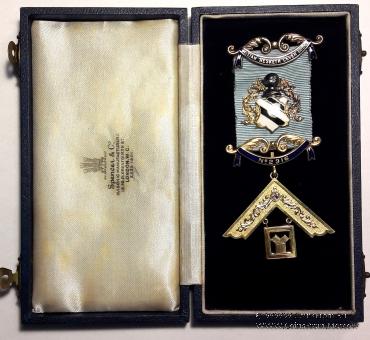 Знак Прошлого Досточтимого Мастера.