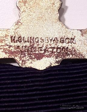 Знак INDEPENDENT ORDER OF ODDFELLOWS MANCHESTER UNITY – МАНЧЕСТЕРСКИЙ СОЮЗ НЕЗАВИСИМОГО ОРДЕНА ТАЙНОГО БРАТСТВА