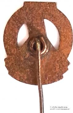 Значок Национальный строительный завод ГДР. Германия