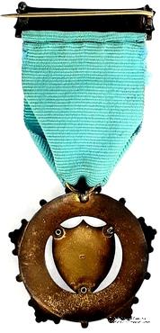 Знак RMIB 1922. STEWARD ROYAL MASONIC INSTITUTION FOR BOYS. – Королевский Масонский институт для мальчиков.