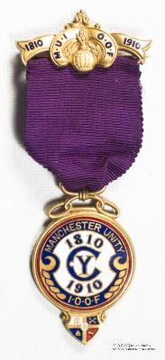 Знак INDEPENDENT ORDER OF ODDFELLOWS MANCHESTER UNITY – МАНЧЕСТЕРСКИЙ СОЮЗ НЕЗАВИСИМОГО ОРДЕНА ТАЙНОГО БРАТСТВА