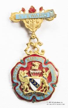 Знак RMIB 1946. STEWARD ROYAL MASONIC INSTITUTION FOR BOYS.  – Королевский Масонский институт для мальчиков.