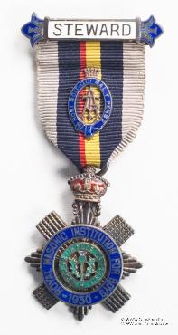 Знак RMIB 1930. STEWARD ROYAL MASONIC INSTITUTION FOR BOYS.  – Королевский Масонский институт для мальчиков.