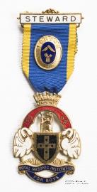 Знак RMIB 1964. STEWARD ROYAL MASONIC INSTITUTION FOR BOYS.  – Королевский Масонский институт для мальчиков.
