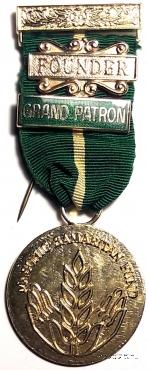 Знак MFAS. Основателя Фонда.