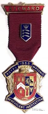 Знак STEWARD ROYAL MASONIC BENEVOLENT INST. – Королевский Масонский Благотворительный институт