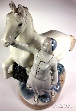 Девушка с лошадью