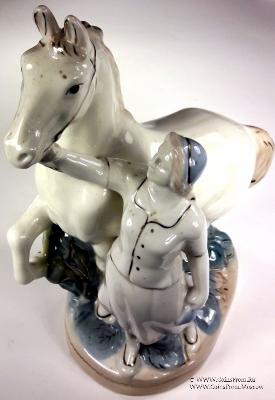 Девушка с лошадью