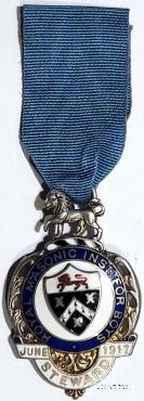 Знак RMIB 1917. STEWARD ROYAL MASONIC INSTITUTION FOR BOYS.  – Королевский Масонский институт для мальчиков.