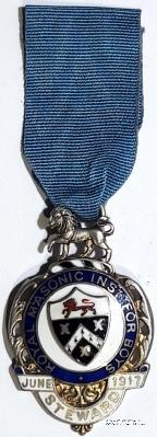 Знак RMIB 1917. STEWARD ROYAL MASONIC INSTITUTION FOR BOYS.  – Королевский Масонский институт для мальчиков.