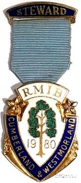 Знак RMIB 1980. STEWARD ROYAL MASONIC INSTITUTION FOR BOYS.  – Королевский Масонский институт для мальчиков.