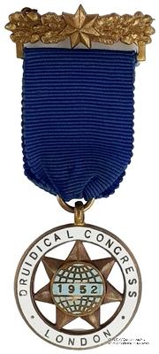 Знак всемирного конгресса 1952 г.